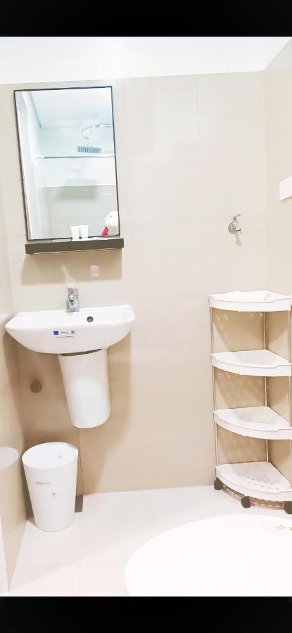מנילה Shore 2 Residences 1Br Deluxe Room In Moa Complex מראה חיצוני תמונה