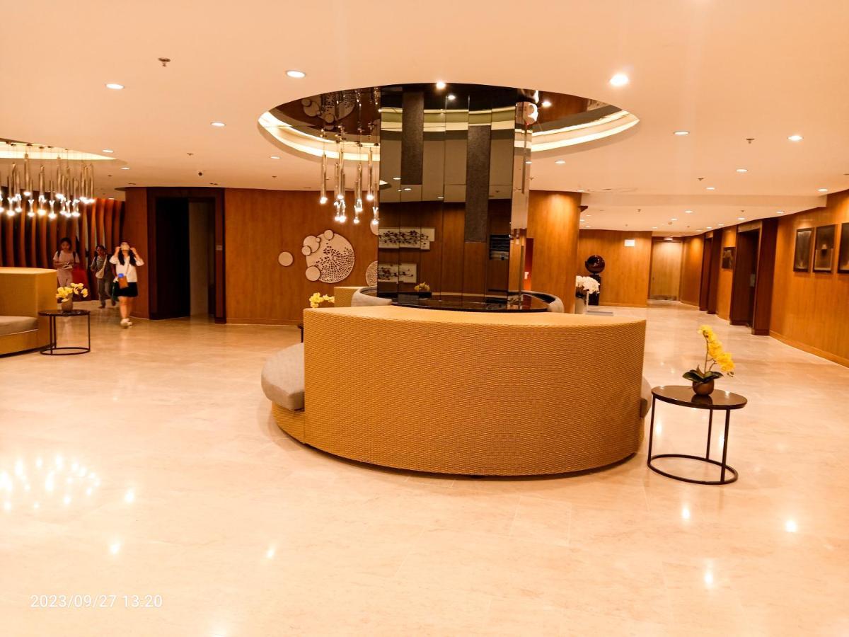 מנילה Shore 2 Residences 1Br Deluxe Room In Moa Complex מראה חיצוני תמונה