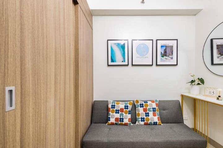 מנילה Shore 2 Residences 1Br Deluxe Room In Moa Complex מראה חיצוני תמונה