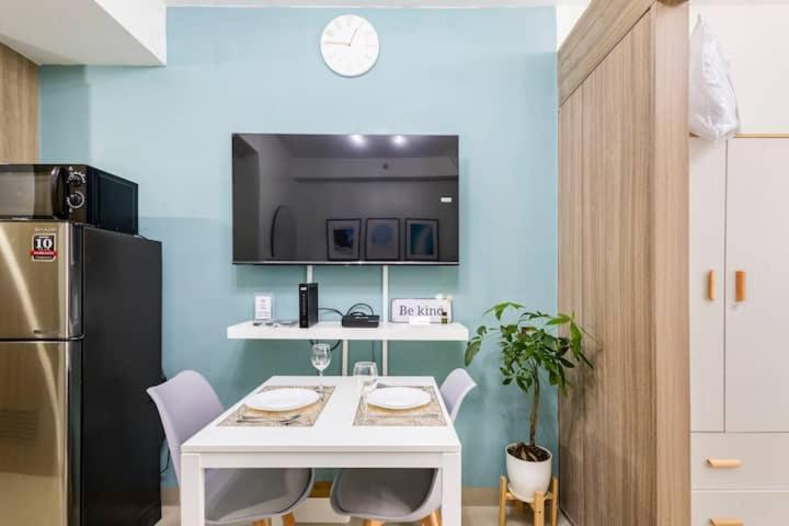 מנילה Shore 2 Residences 1Br Deluxe Room In Moa Complex מראה חיצוני תמונה