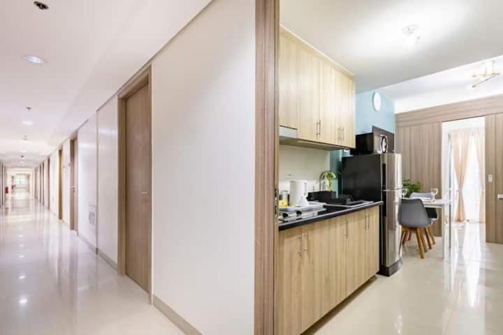 מנילה Shore 2 Residences 1Br Deluxe Room In Moa Complex מראה חיצוני תמונה